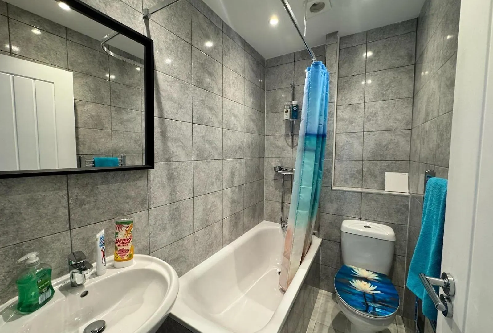 Three Double Rooms In Spacious Home Belvedere Apartment