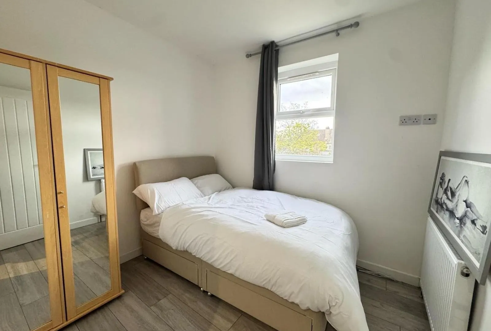 Three Double Rooms In Spacious Home Belvedere Apartment