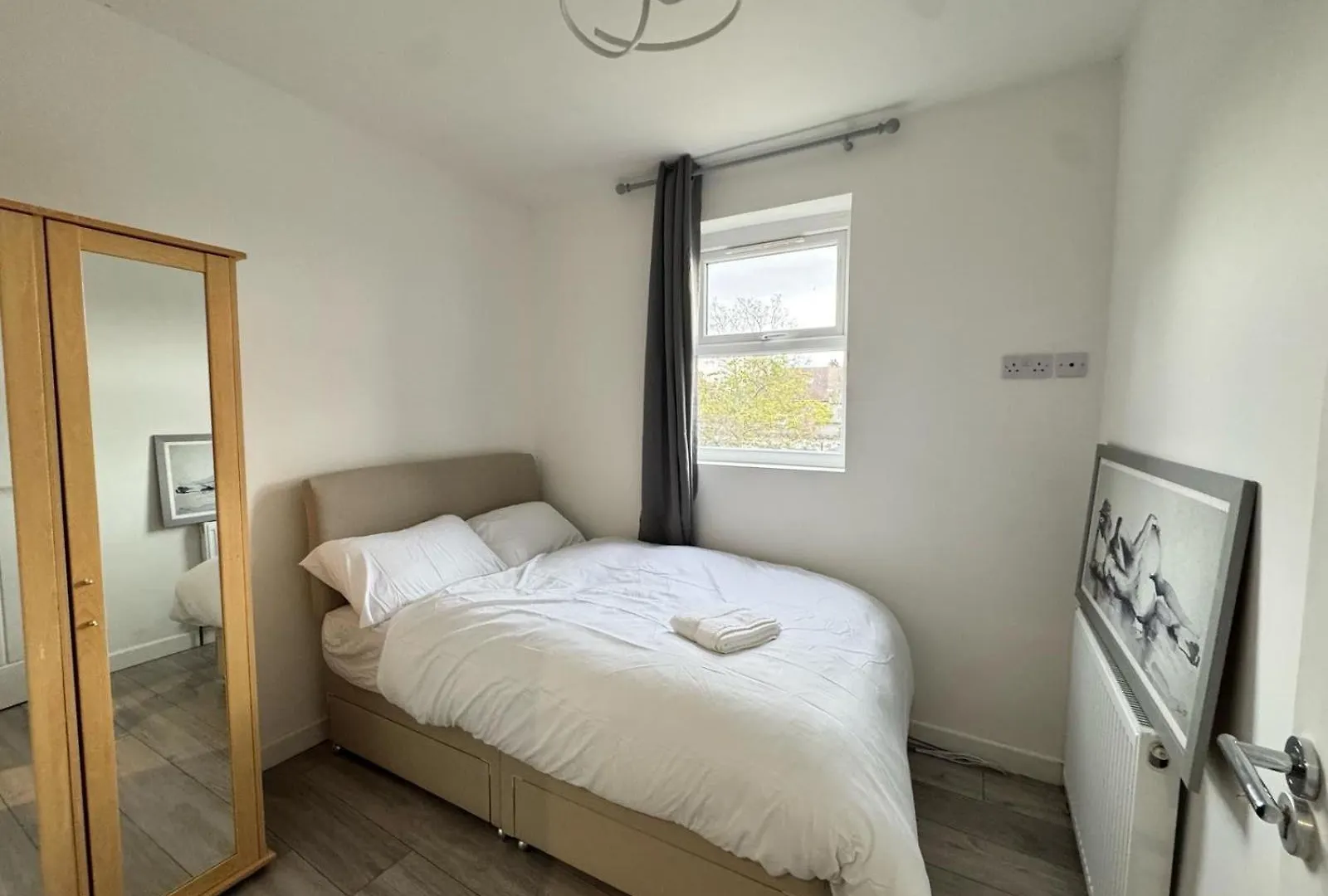 Three Double Rooms In Spacious Home Belvedere United Kingdom