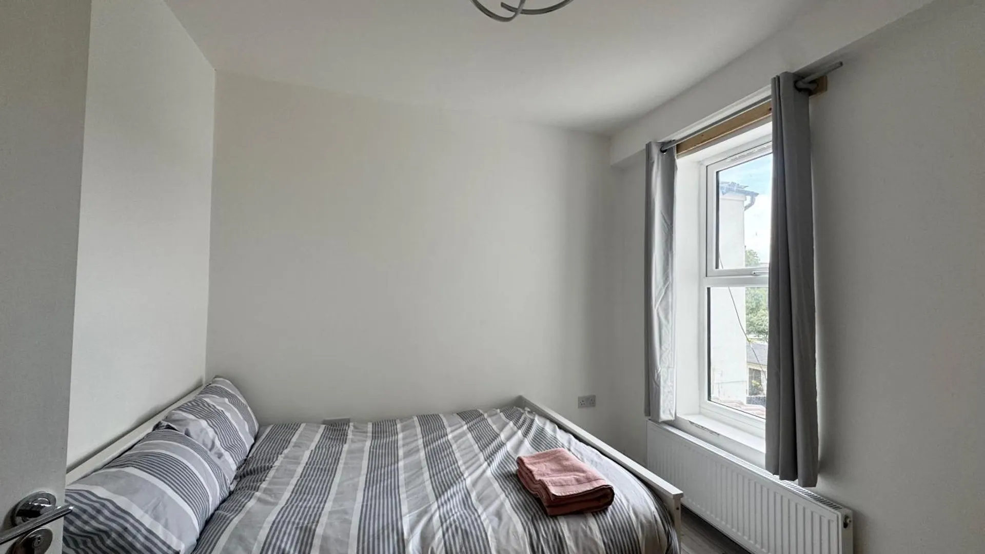 Three Double Rooms In Spacious Home Belvedere Apartment