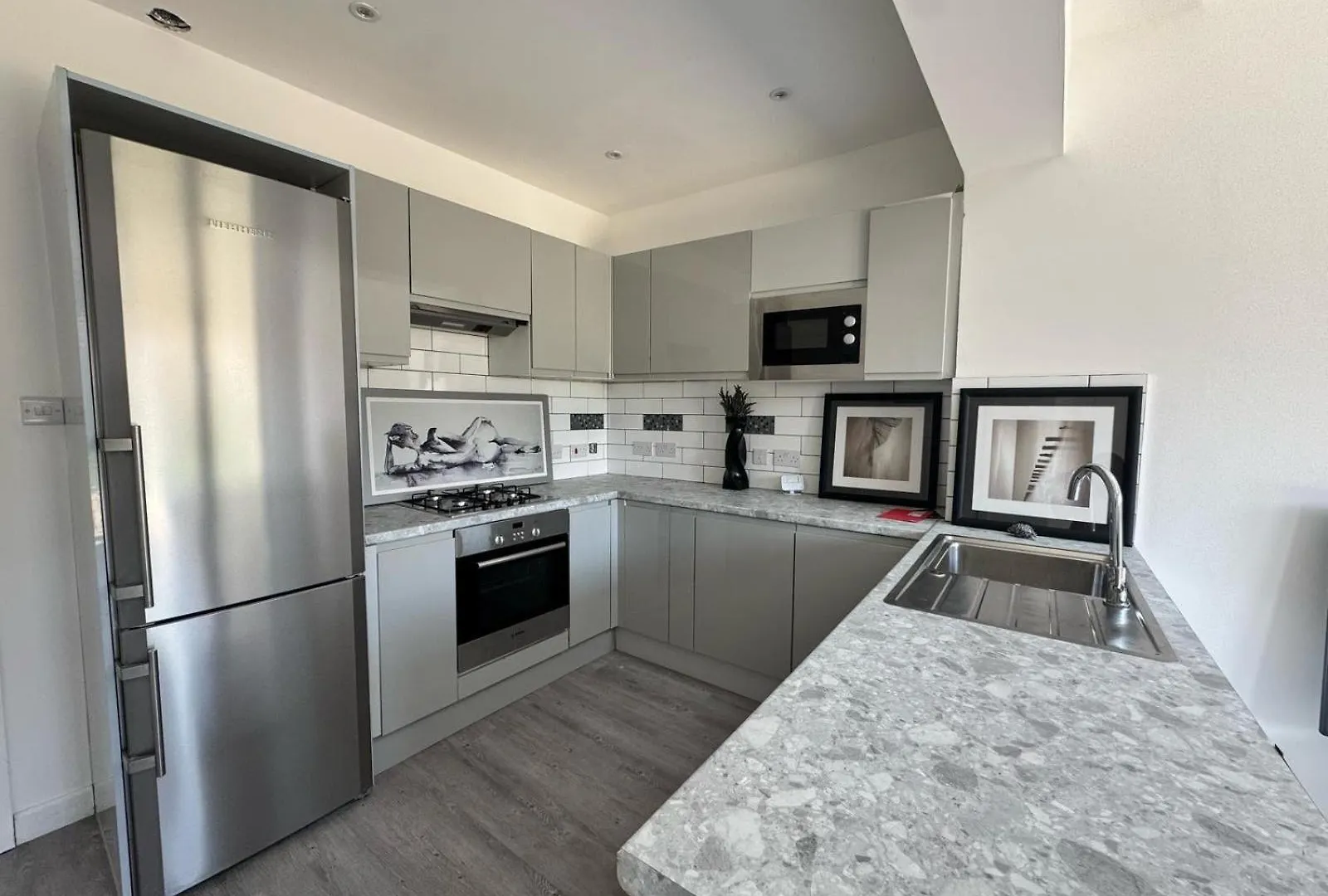 Apartment Three Double Rooms In Spacious Home Belvedere